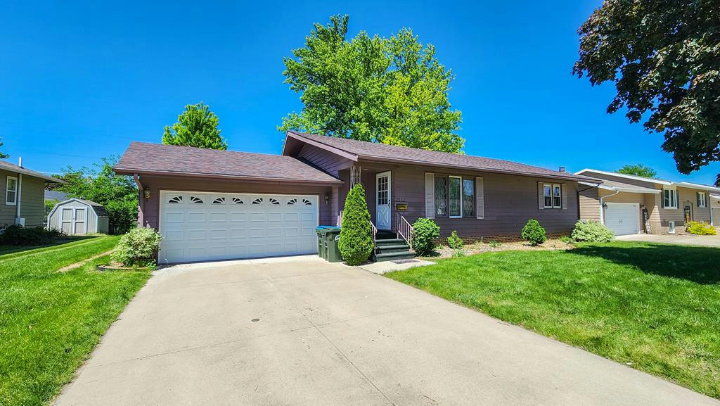 2912 18TH AVE N, FORT DODGE, IA 50501, photo 1 of 30